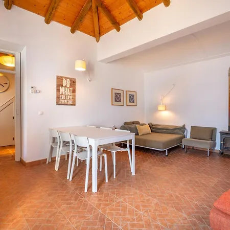 Hébergement de vacances Quintinha - *